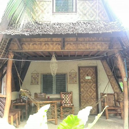 Bananaland Cottages Tawala  Kültér fotó